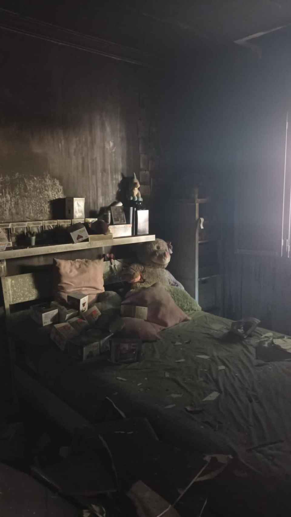 Una de las habitaciones de la casa, totalmente quemada.