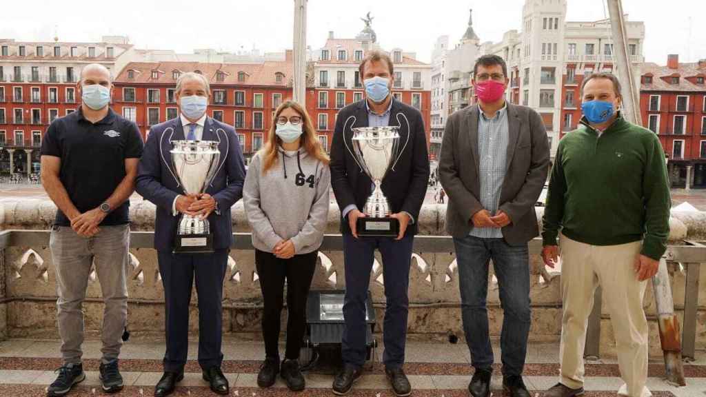 Óscar Puente recibe a los dos equipos del CPLV, campeones de la Supercopa de España