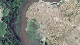 Inundación en la capital de Paraguay, Asunción, por el rio Paraguay