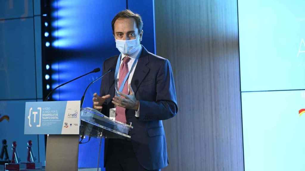 El director adjunto de la Representación de la Comisión Europea en España, Lucas González Ojeda, en el evento sobre talento de Ametic