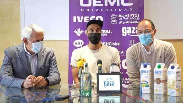 Presentación del convenio entre Real Valladolid y Leche Gaza