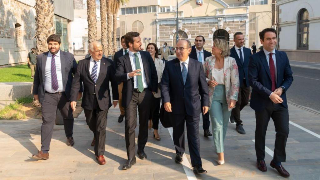 The popular leaders, upon their arrival in Cartagena, with the former presidents of Mexico and Colombia.