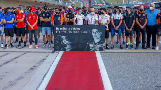 Homenaje de MotoGP a Dean Berta Viñales