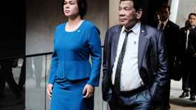 Duterte junto a su hija Sara. EP