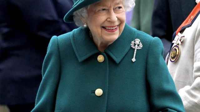 La reina Isabel, en la apertura de la sexta sesión del Parlamento escocés.