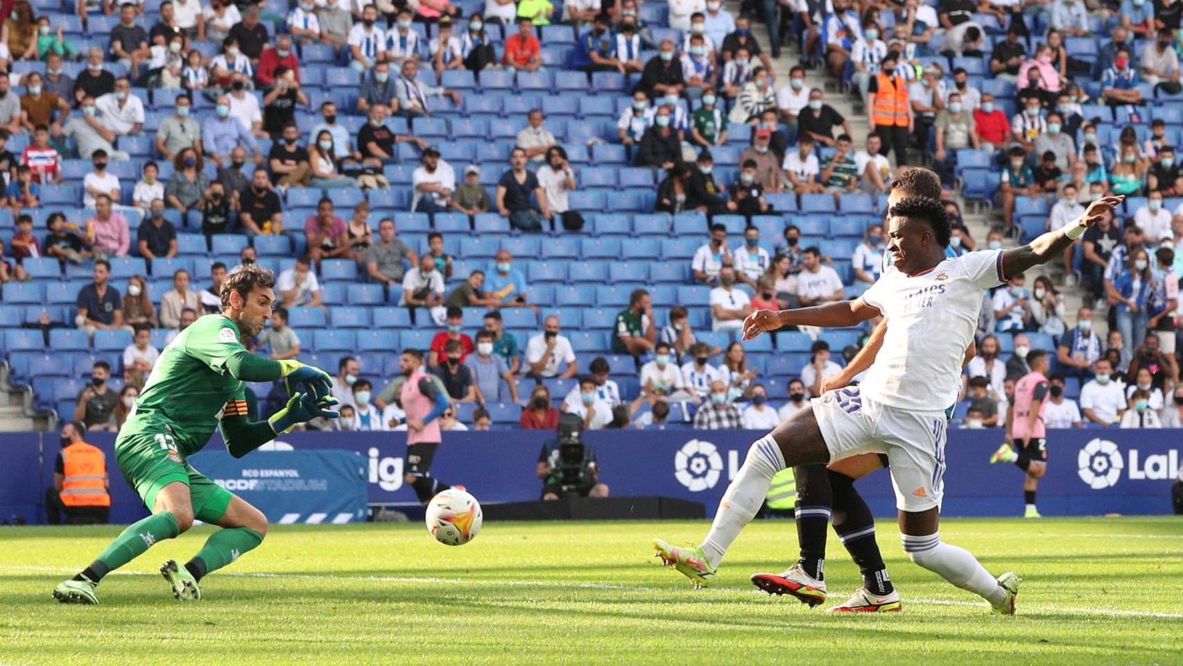 Диего лопес пэт сабатини прогноз. Espanyol FC Копитан команда Диего Лопес.