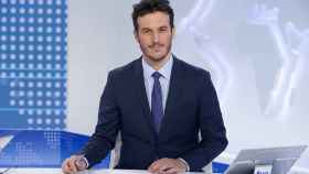 Diego Losada presenta el 'Telediario Fin de Semana' en la nueva temporada.