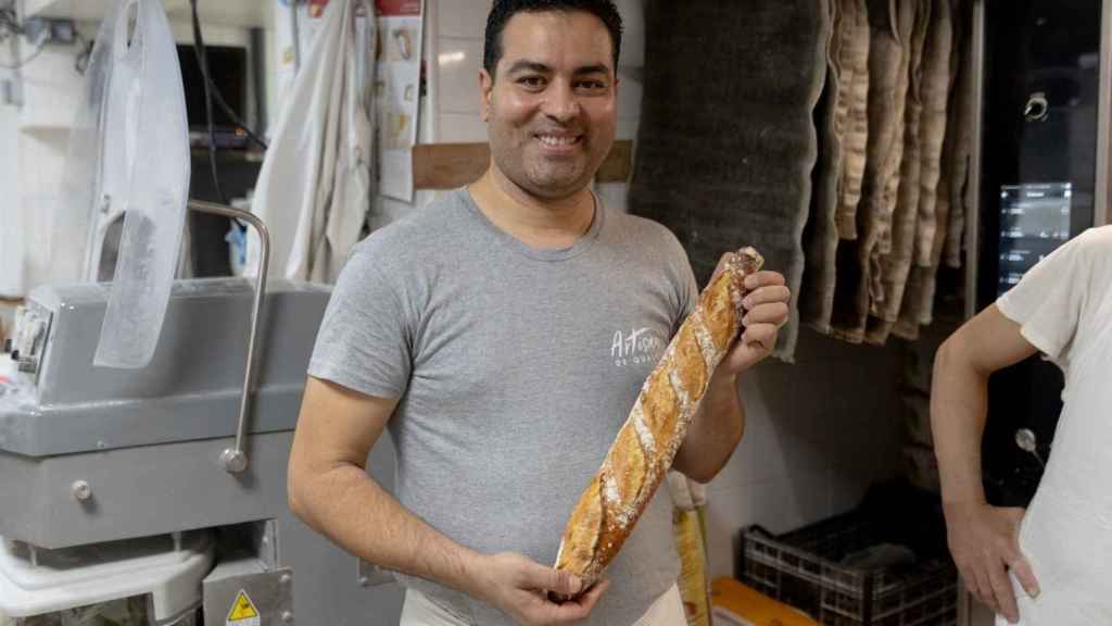Makram Akrout, el tunecino ganador del concurso de la mejor baguette de Paris.