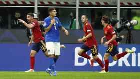 Los jugadores de España celebrando el gol de Ferran Torres