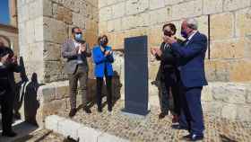 Patrimonio Nacional ensalza la profesión del aparejador en España con una placa a Guillén de Rohán en el real monasterio de Tordesillas