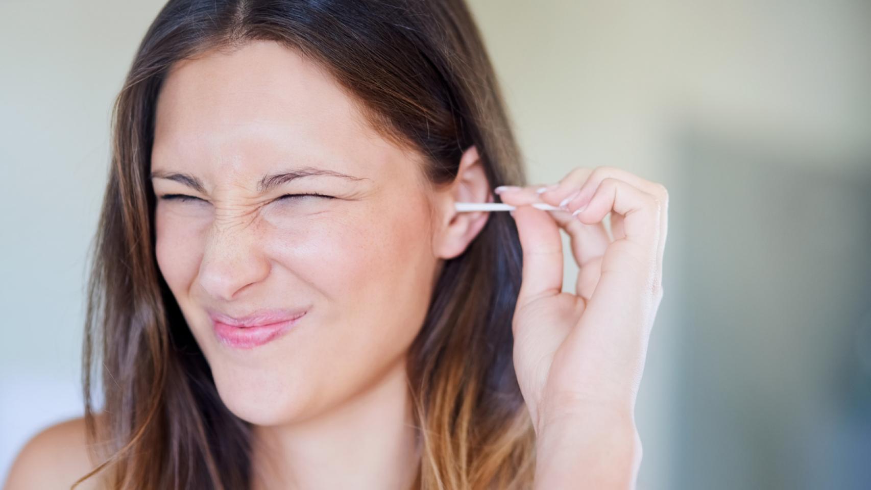 Cada cuánto tiempo deberíamos limpiarnos los oídos? ¿Cuál es el mejor  método para no dañar el canal auditivo?