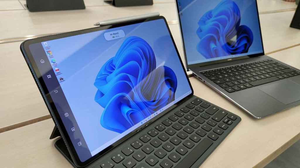 Mirroring of the Huawei MatePad 12 with the Huawei laptop
