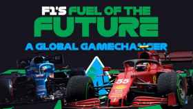 Los coches de Fernando Alonso y Carlos Sainz, en un fotomontaje con la publicidad del programa eco de la Fórmula 1 para 2030
