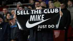 Los aficionados del Newcastle piden la venta del club