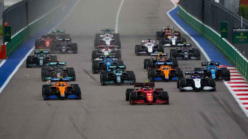 La salida del Gran Premio de Rusia de Fórmula 1 de 2021