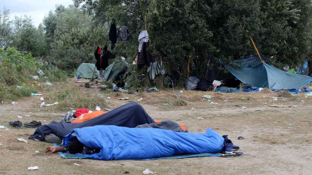 Migrantes en el campo de Calais.