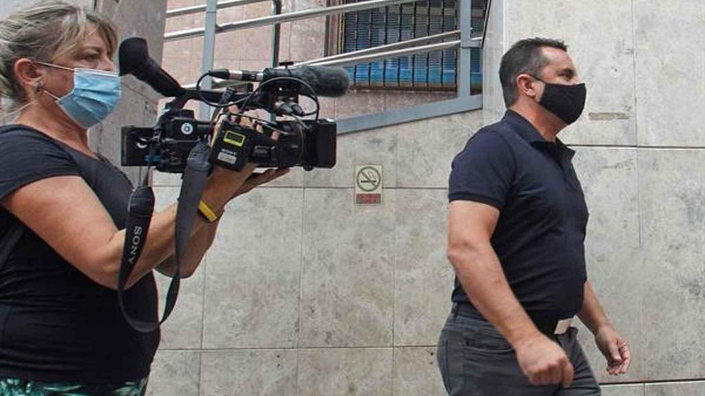 El alcalde de La Nucía llegando al juzgado.
