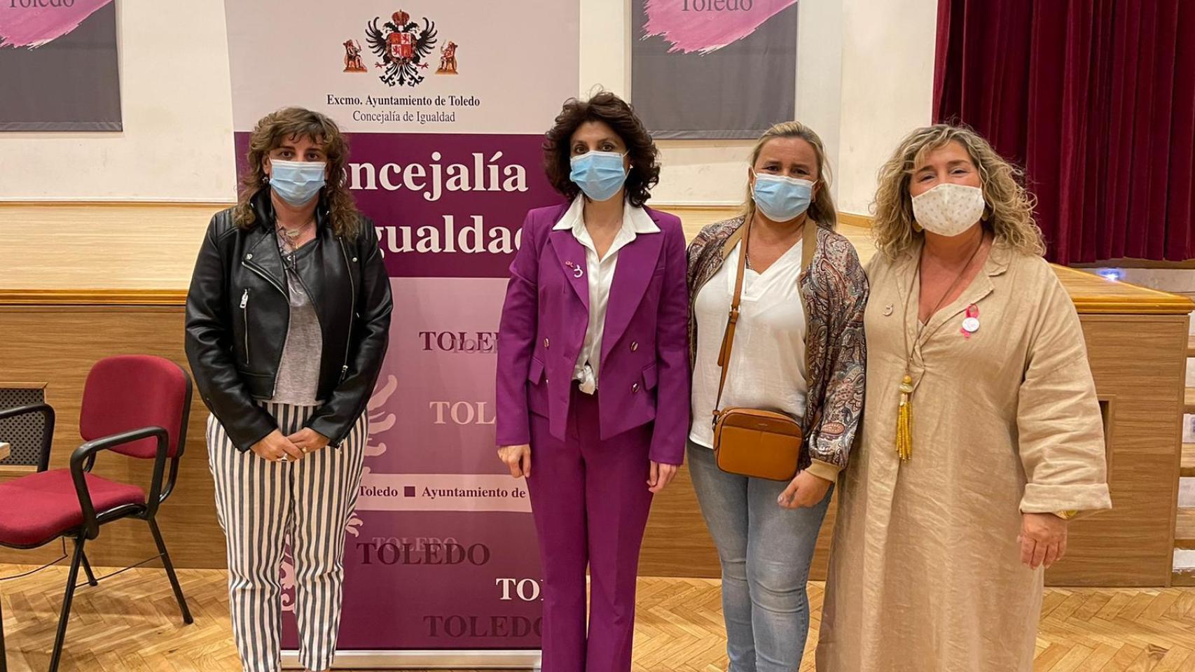 Imágenes del día en Castilla-La Mancha: taller de prevención del cáncer de mama en Toledo