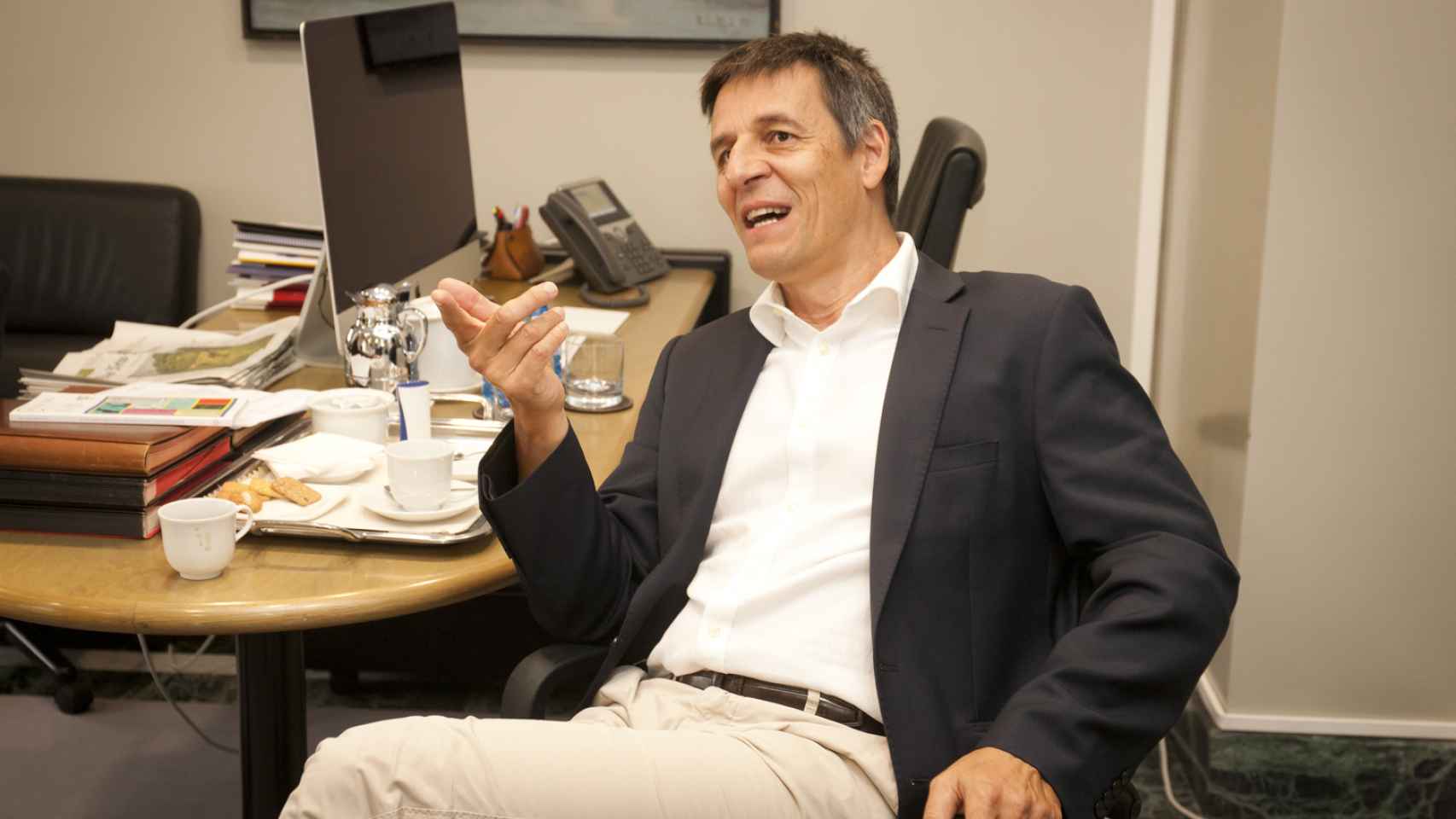 Didier Queloz,  premio Nobel de Física 2019, durante la entrevista con D+I. Foto: F. RAMÓN ARECES.