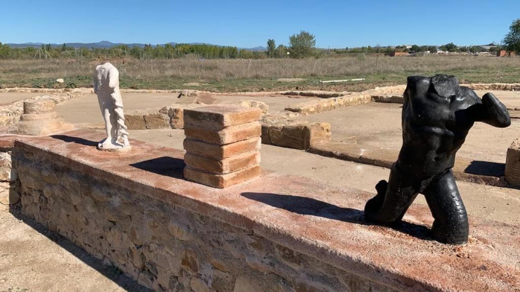 Las réplicas de las esculturas de la villa de Valdetorres del Jarama.