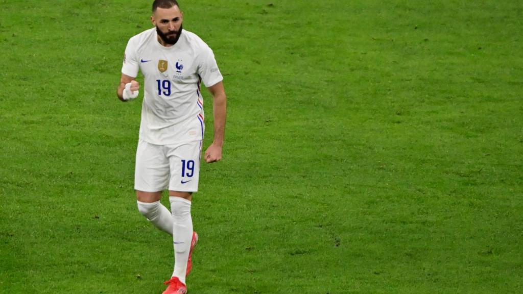 Karim Benzema celebra el gol frente a España en la final de la Nations League