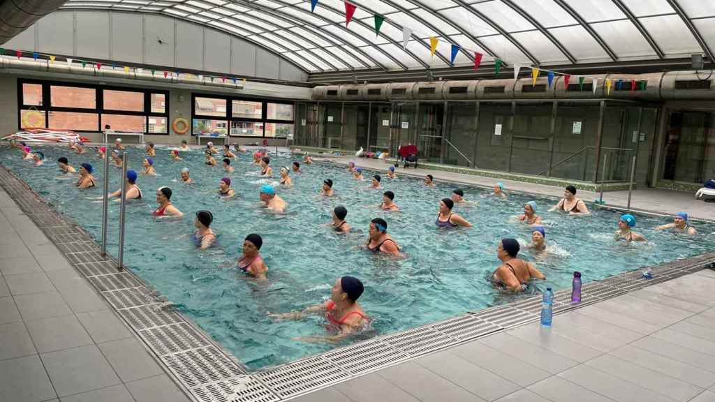 La demanda por las clases en piscinas, donde no es obligatoria la mascarilla, han aumentado.