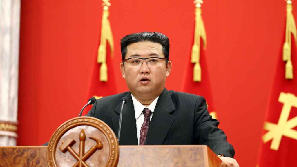 Kim Jong-un durante su discurso con motivo del 76 aniversario del Partido de los Trabajadores.