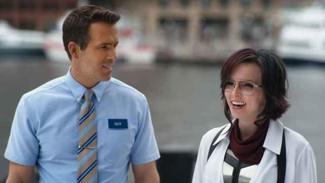 Ryan Reynolds y Jodie Comer protagonizan 'Free Guy'.