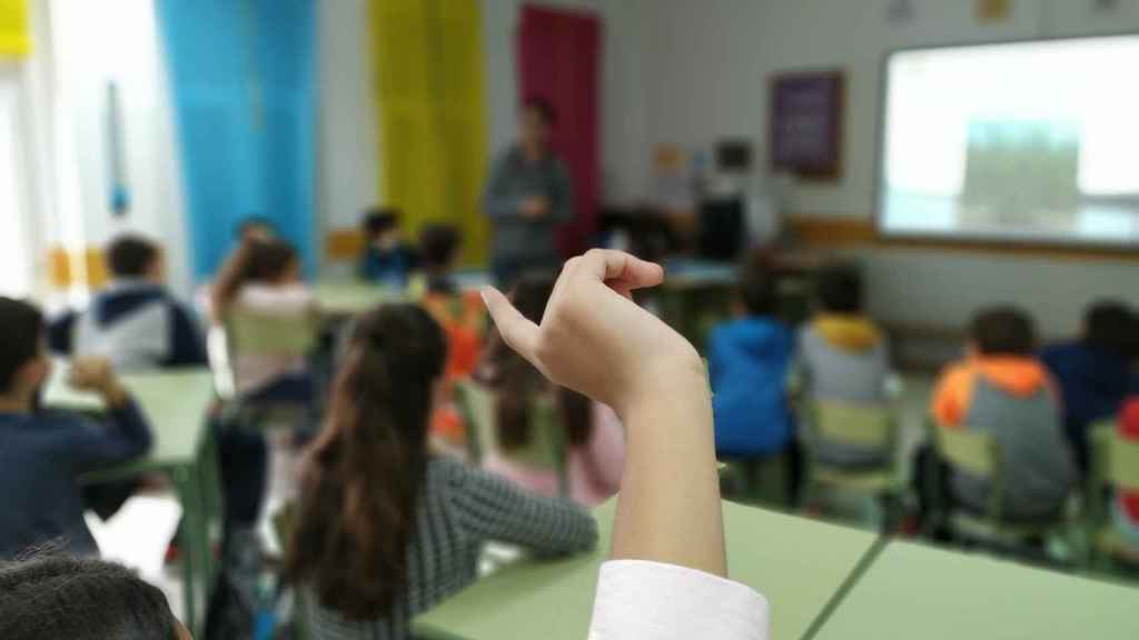 CSIF pide a Conselleria que notifique a los colegios en las dos lenguas oficiales; no solo en valenciano