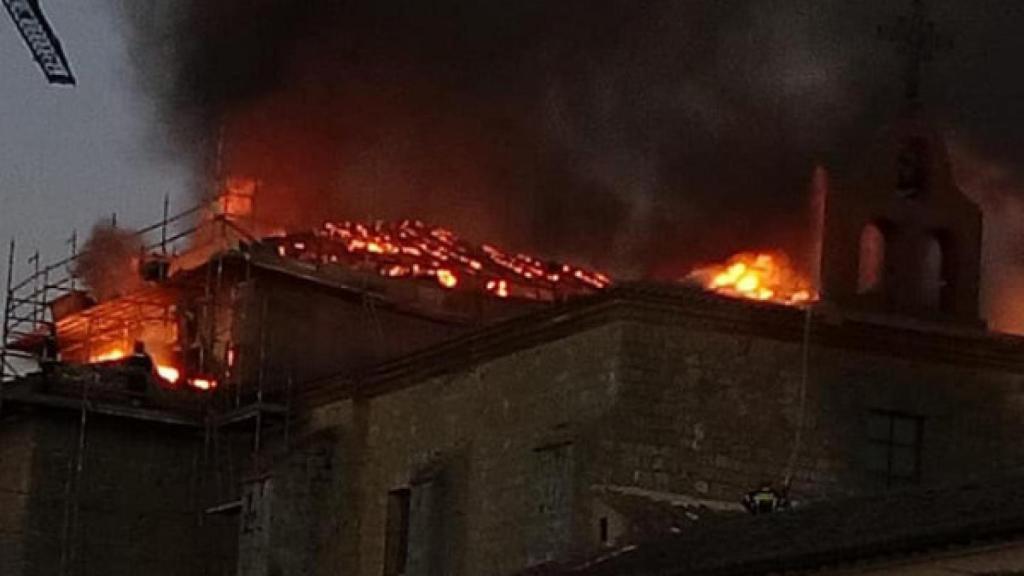Imagen de archivo del primer incendio del monasterio de Ampudia