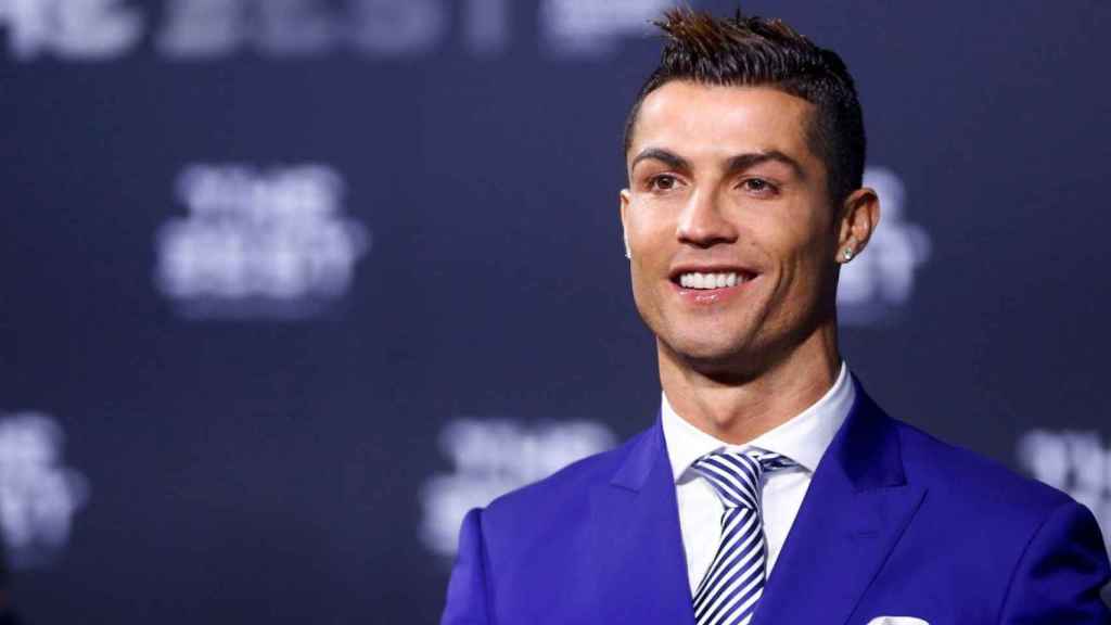 Cristiano Ronaldo, de traje en una gala