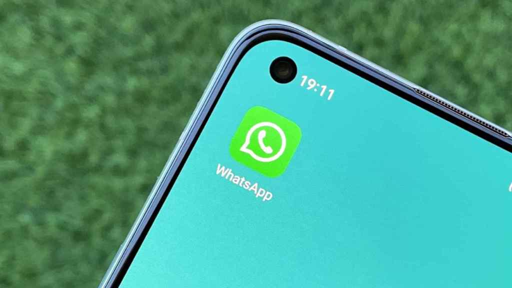 WhatsApp tiene un truco que permite ver las fotos sin entrar al chat.