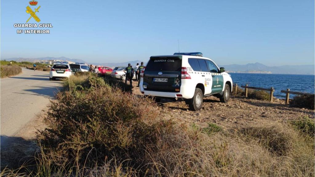 Instantánea del lugar donde fue encontrado el hombre en el cabo de Santa Pola.