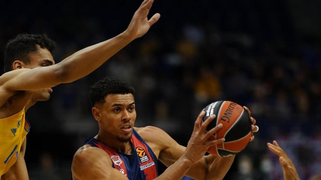 Baldwin atacando canasta en el Alba Berlin - Baskonia