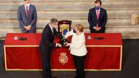 Merkel recibe el  Premio Europeo Carlos V.