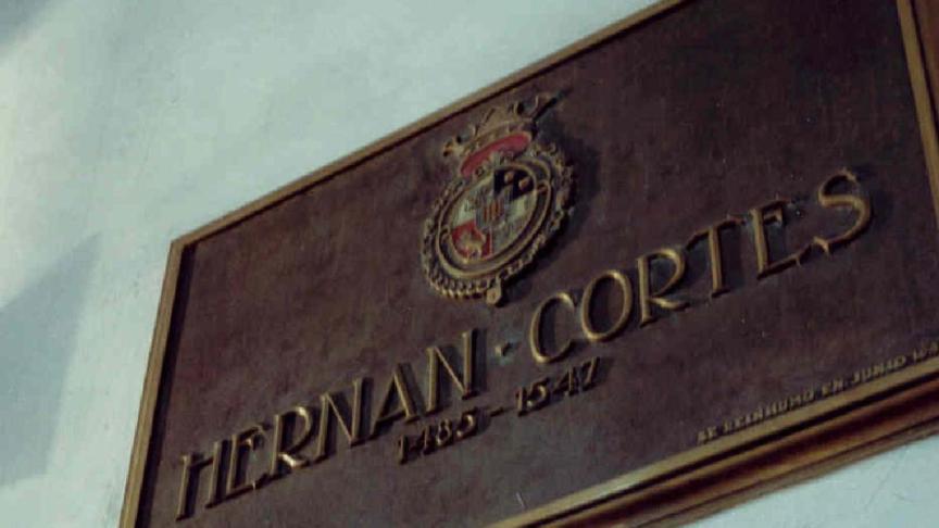 Placa de la tumba de Cortés en la iglesia de Jesús Nazareno.