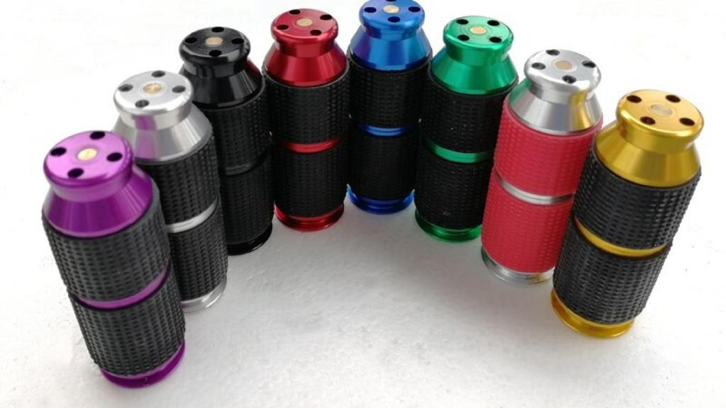 Crackers de diferentes colores como se venden por internet.