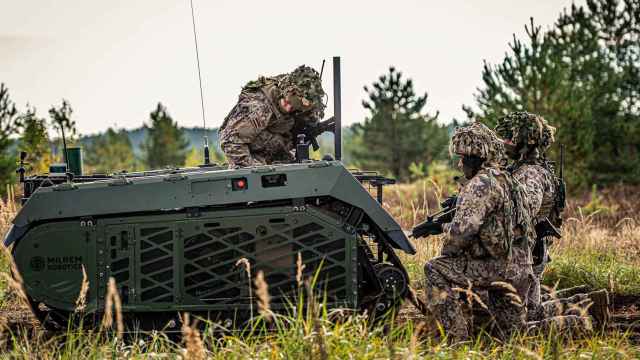 Uno de los momentos del ejercicio realizado en una base militar de Letonia.