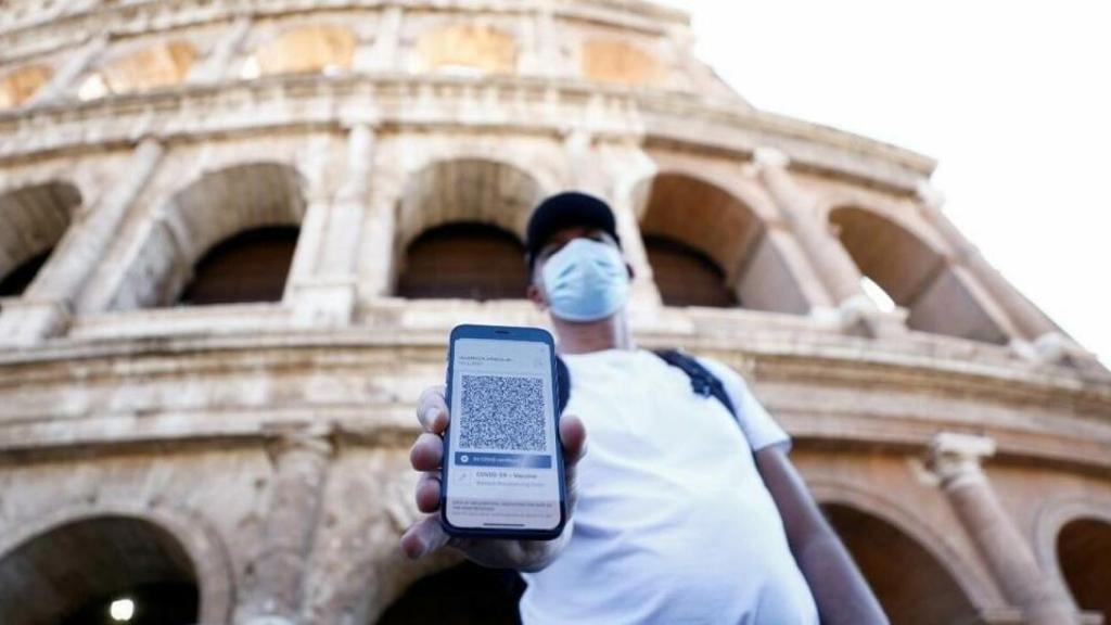 El pasaporte Covid será obligatorio para trabajar.