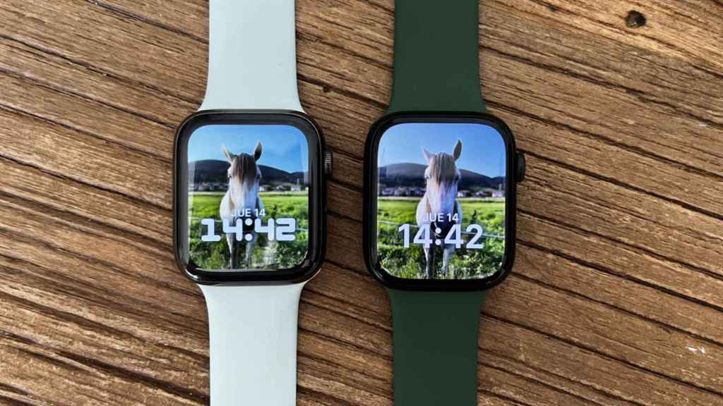 Apple Watch Series 6 (izquierda) y Apple Watch Series 7 (derecha)