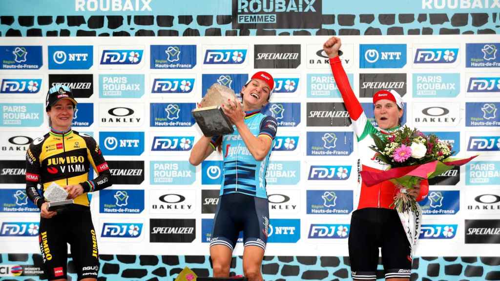El podio de la Paris-Roubaix femenina 2021