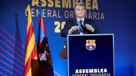 Joan Laporta ante los Socios Compromisarios en la Asamblea del Barça