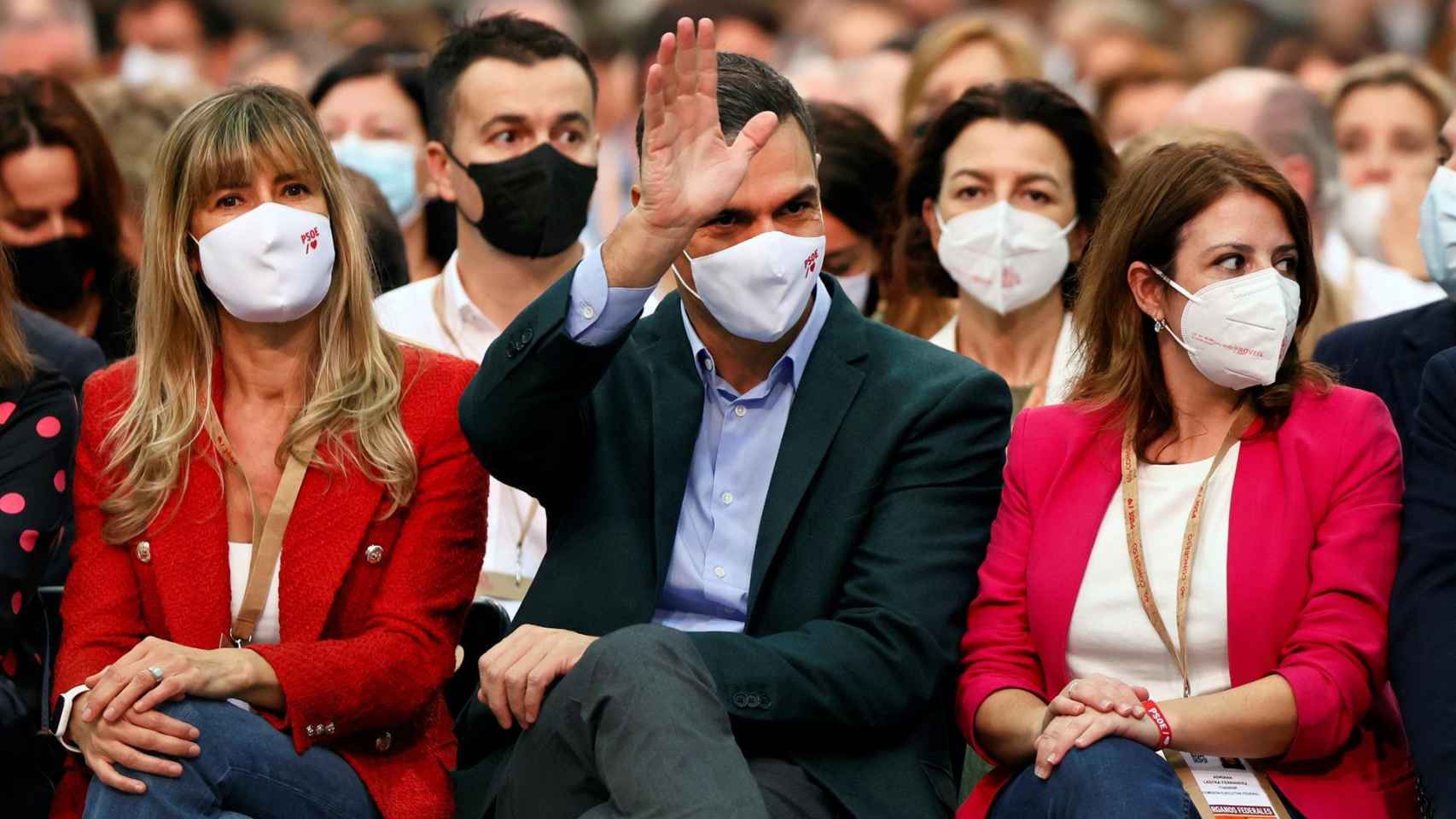 El presidente del Gobierno y Secretario General del PSOE, Pedro Sanchez,en la imagen, junto a su mujer Begoña Gomez.