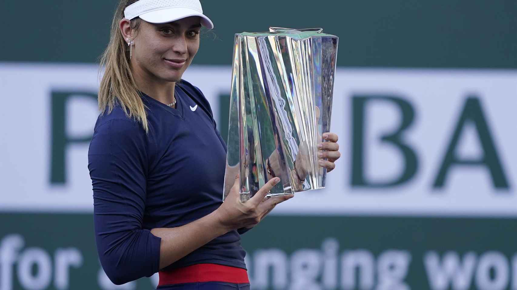 Badosa, con el título de campeona de Indian Wells.