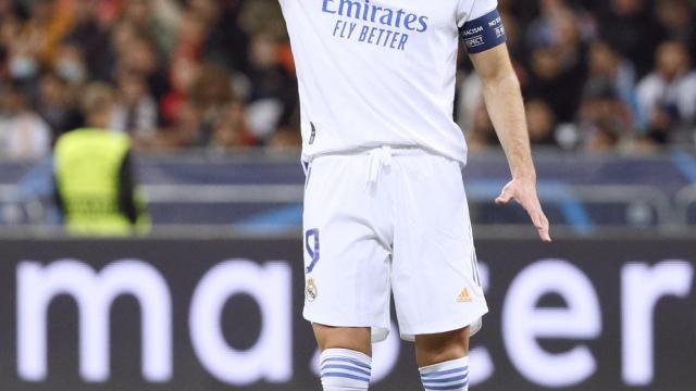 Karim Benzema durante un momento del partido frente a Shakhtar Donetsk