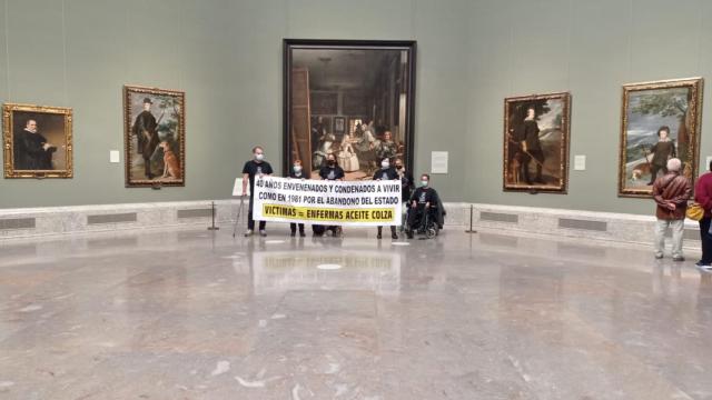 Varios afectados por el aceite de colza encerrados en el Museo del Prado.