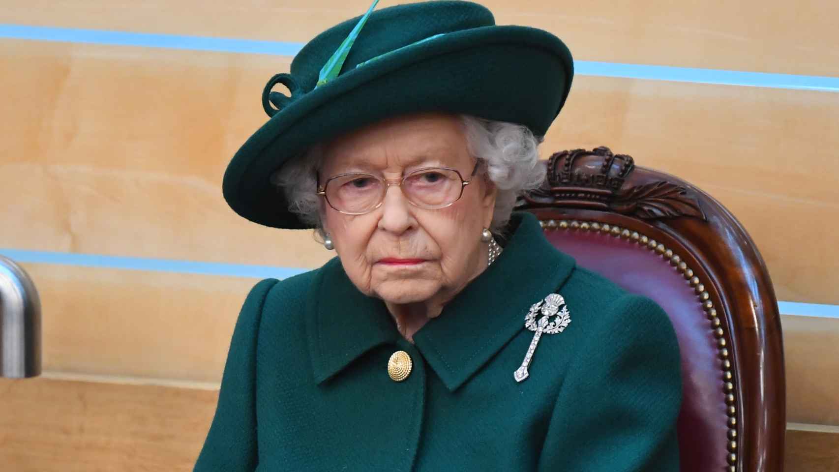 La reina Isabel II cancela un viaje oficial por prescripción médica