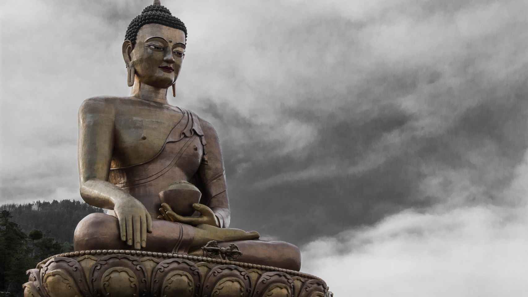Estatua del Buda Dordenma en Timbu, la ciudad más grande de Bután