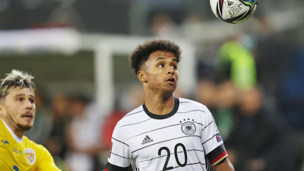Karim Adeyemi en un partido con Alemania