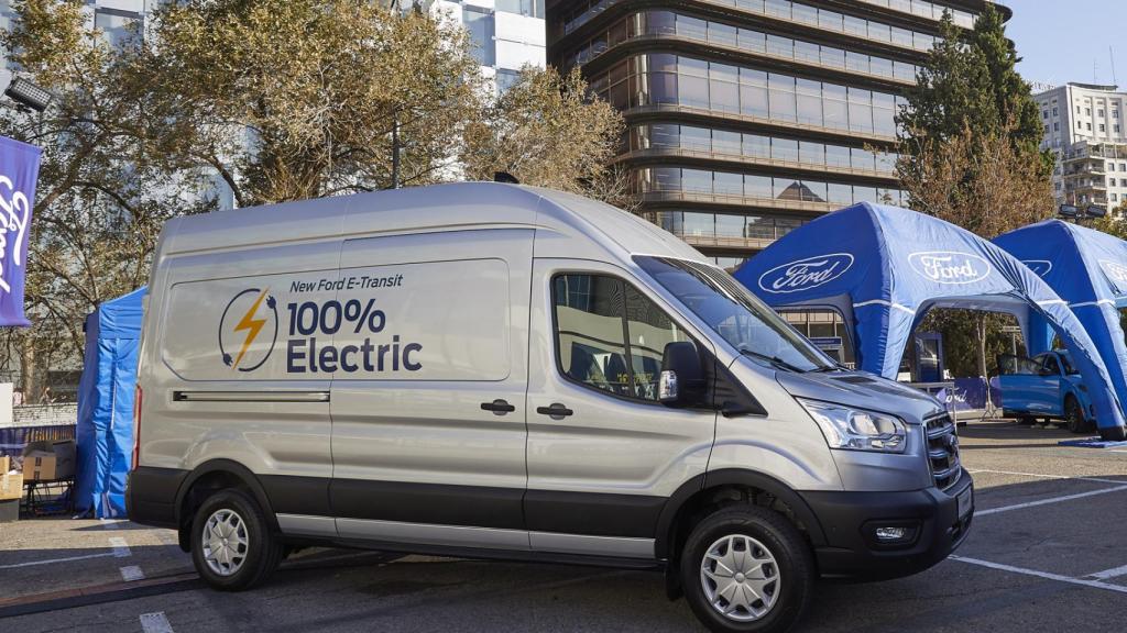 La furgoneta Ford E-Transit en Madrid.